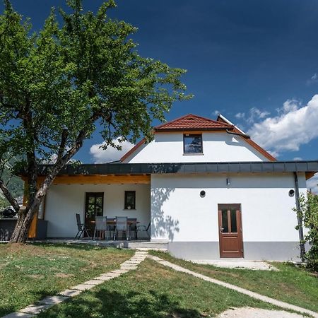 House Hiperbola & Outdoor Activities Lägenhet Bovec Exteriör bild