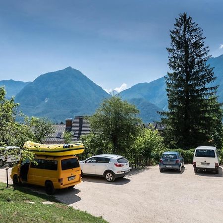 House Hiperbola & Outdoor Activities Lägenhet Bovec Exteriör bild