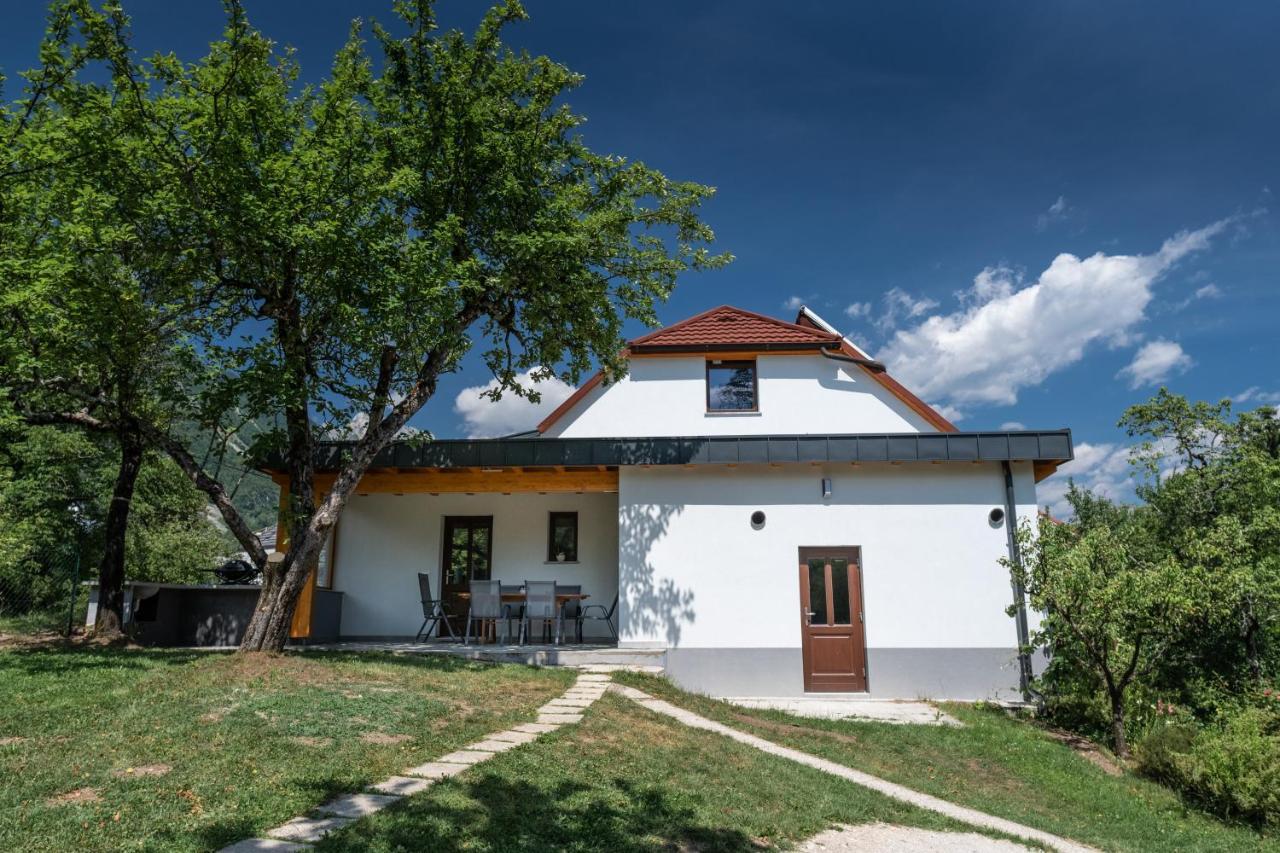 House Hiperbola & Outdoor Activities Lägenhet Bovec Exteriör bild