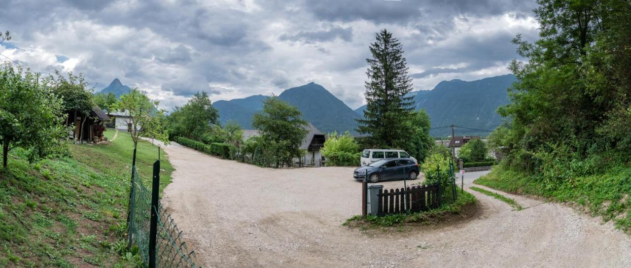 House Hiperbola & Outdoor Activities Lägenhet Bovec Exteriör bild