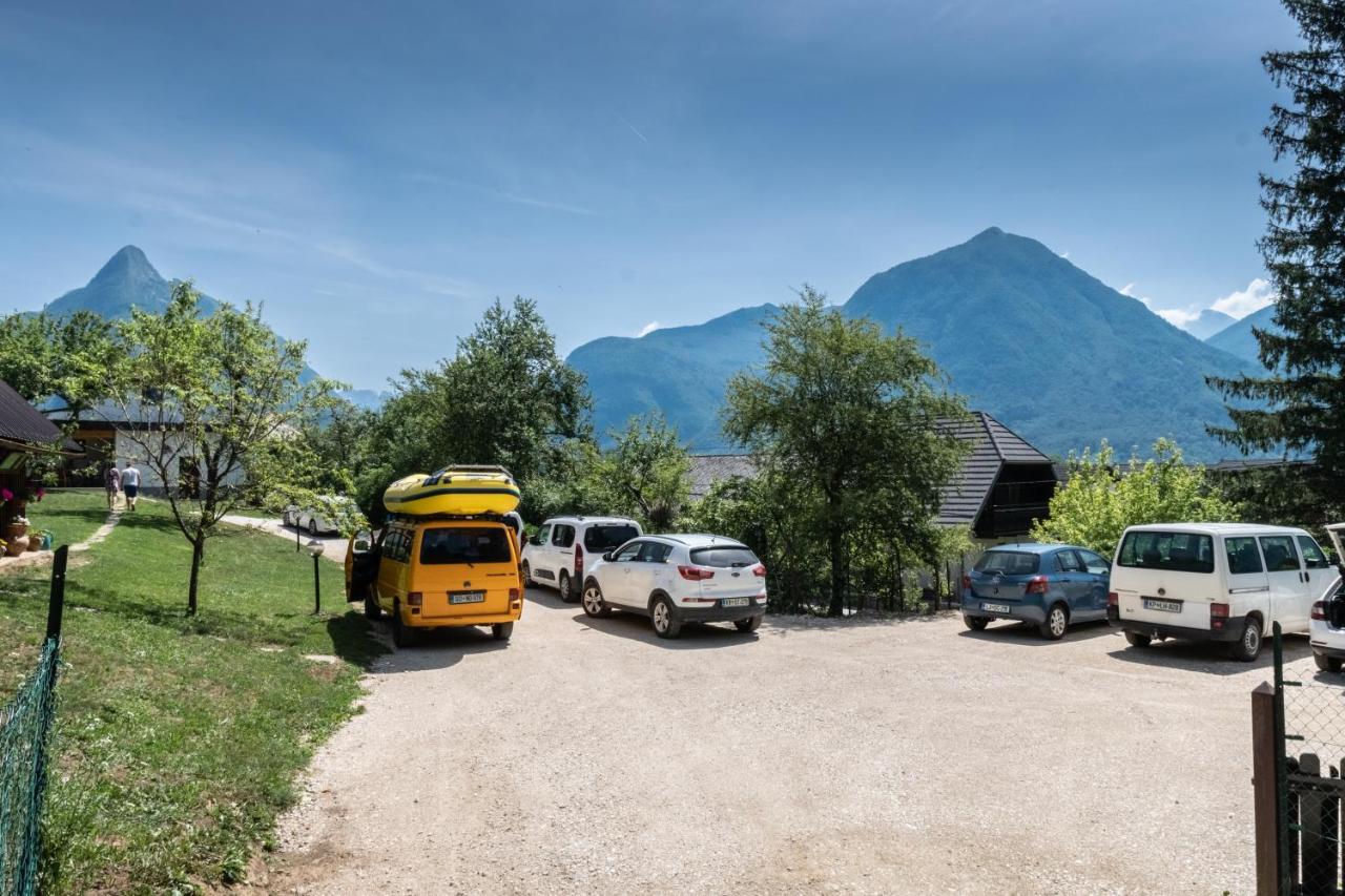 House Hiperbola & Outdoor Activities Lägenhet Bovec Exteriör bild