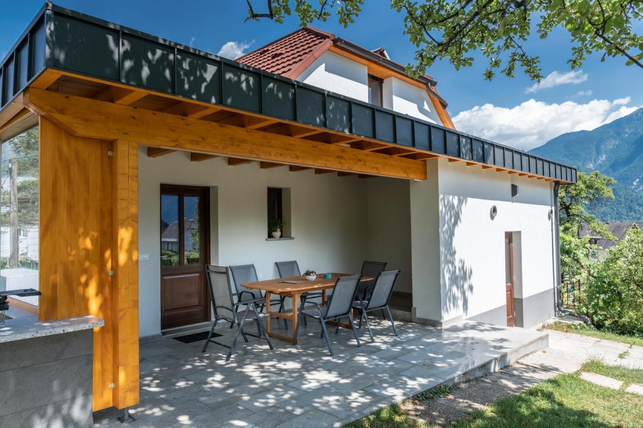 House Hiperbola & Outdoor Activities Lägenhet Bovec Exteriör bild